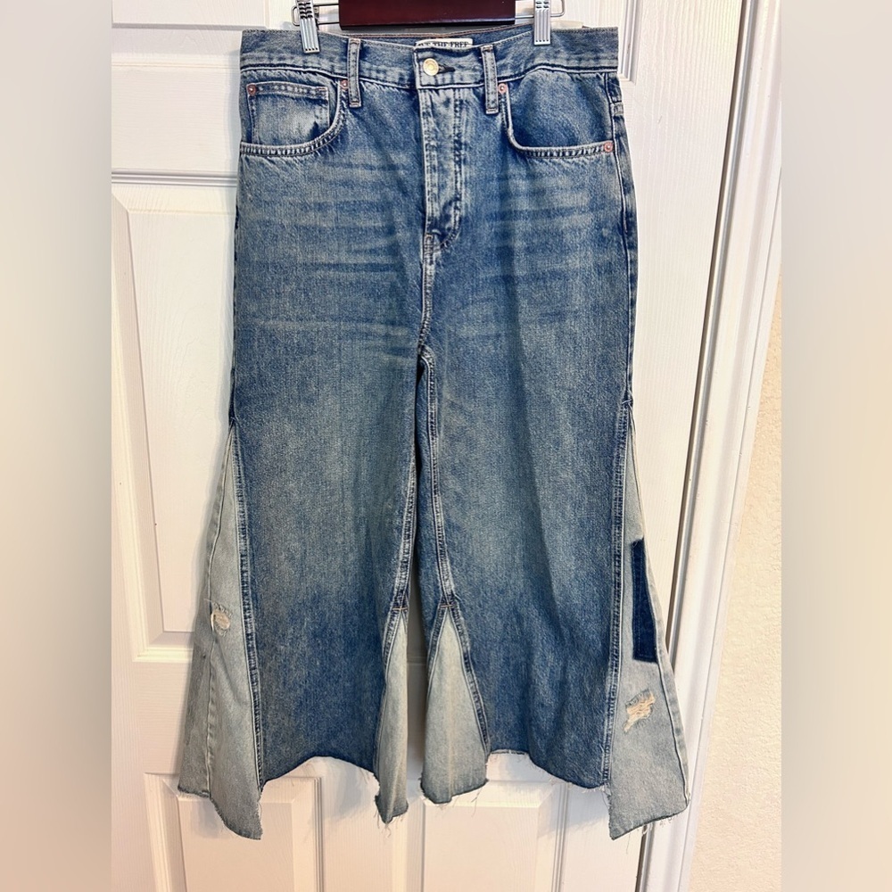 NEW Free People, We The Free, Ripple Wide-Leg Pieced Cropped Jeans - Picture 3 of 12